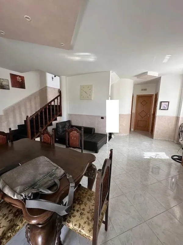 Villa a Parete (CE)