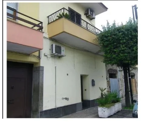 Locale commerciale a San Cipriano d'Aversa (CE)