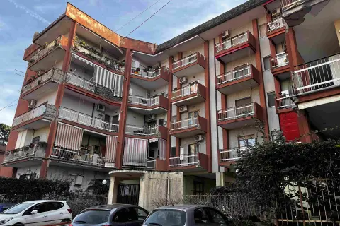 Appartamento 6 locali a Maddaloni (CE)